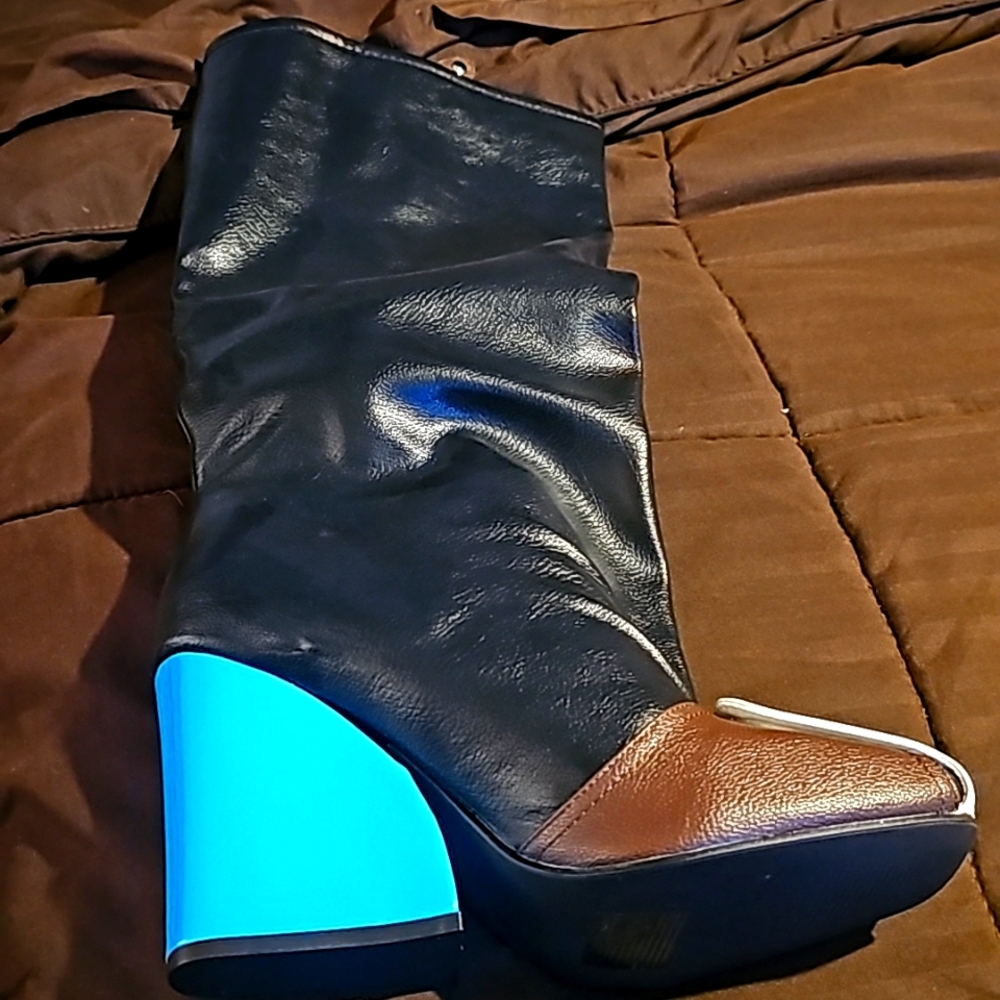 Fashion Nova boots